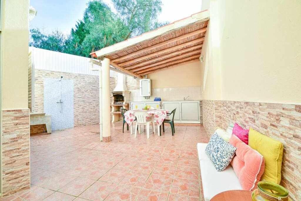 Apartamento com pátio Algoz Esterno foto